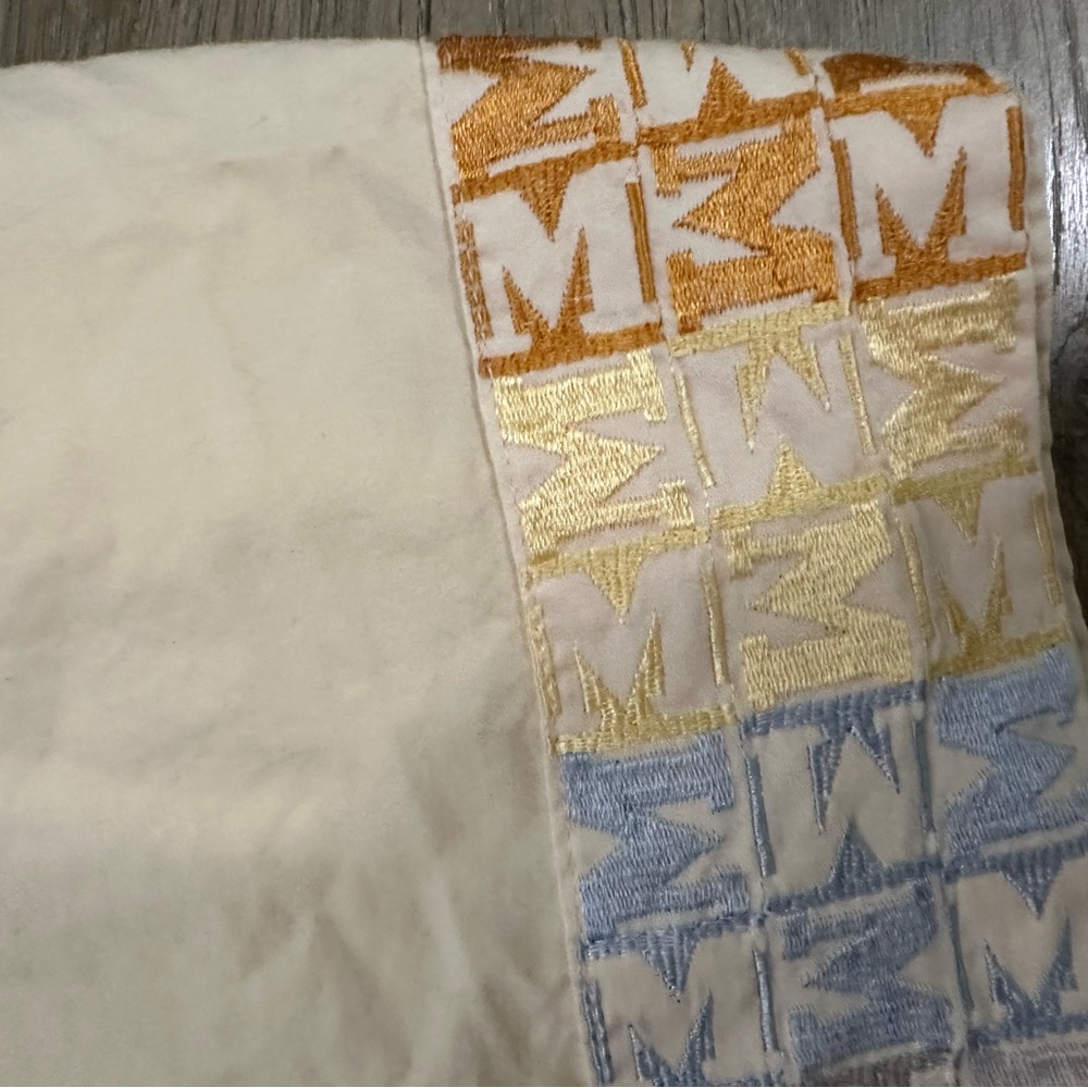 Missoni Home size Queen flat and fitted sheets